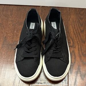 Steve Madden Black Woman’s Sneakers